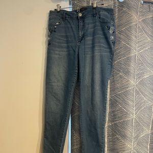 Tinsel size 32 (xl) embroidered jeans